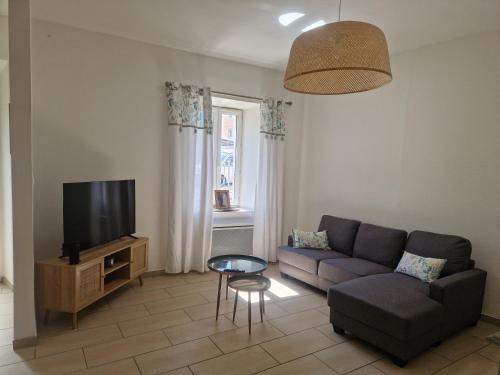 Saint-Martin-de-Villereglan House | La Villa Cécile