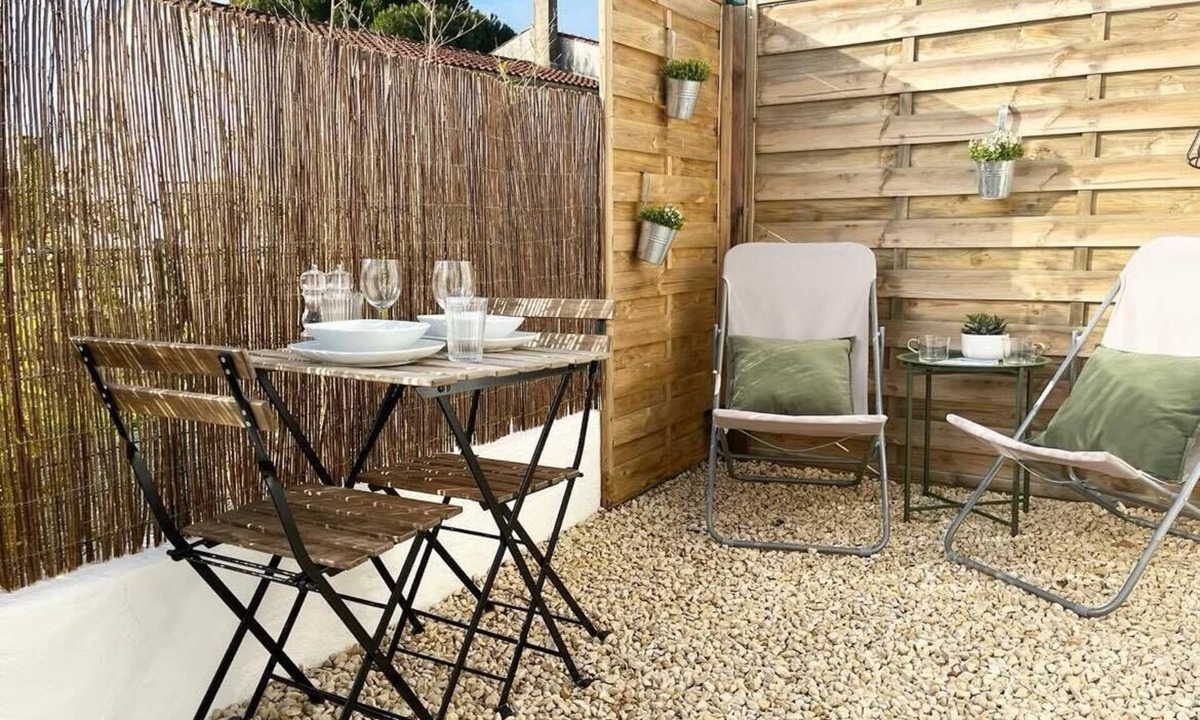 Saint-Michel-en-l'Herm Apartment | La Vie Douce - Between Ocean & Marshes