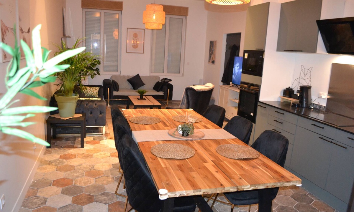 Malo-les-Bains Apartment | "La Vie Est Belle" just 5 minutes from the beach at Malo les Bains