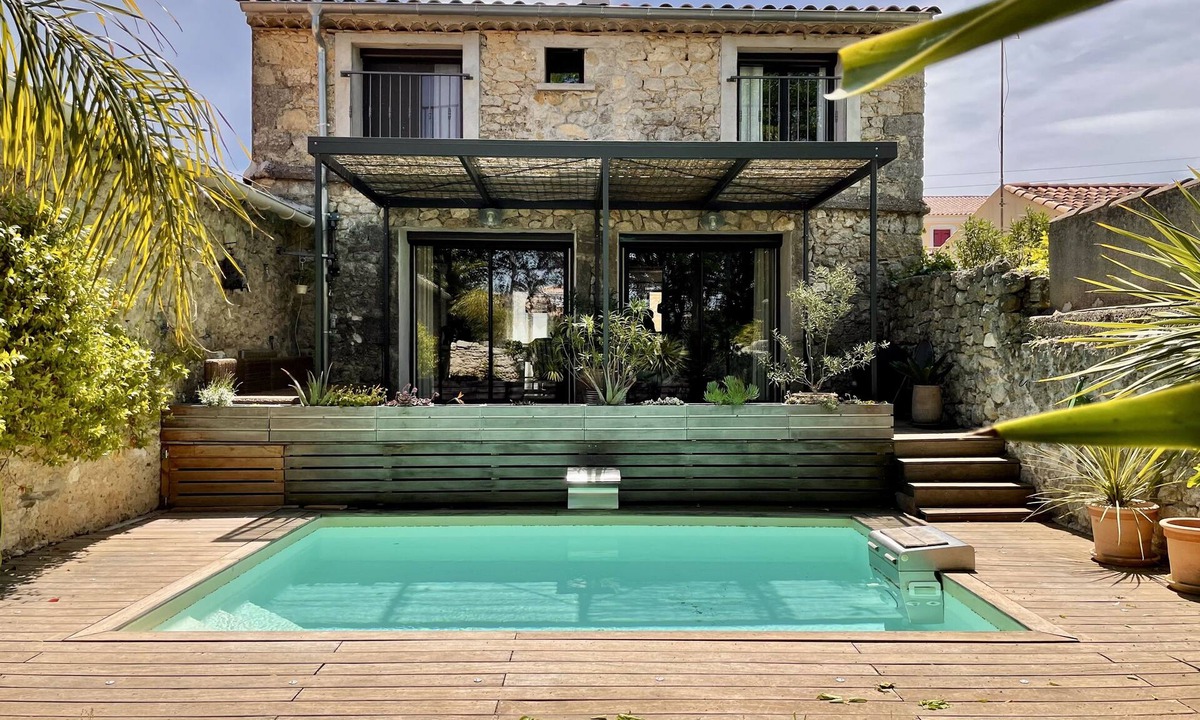 Saint-Pargoire House | La vigneronne between vineyards and sea with private pool