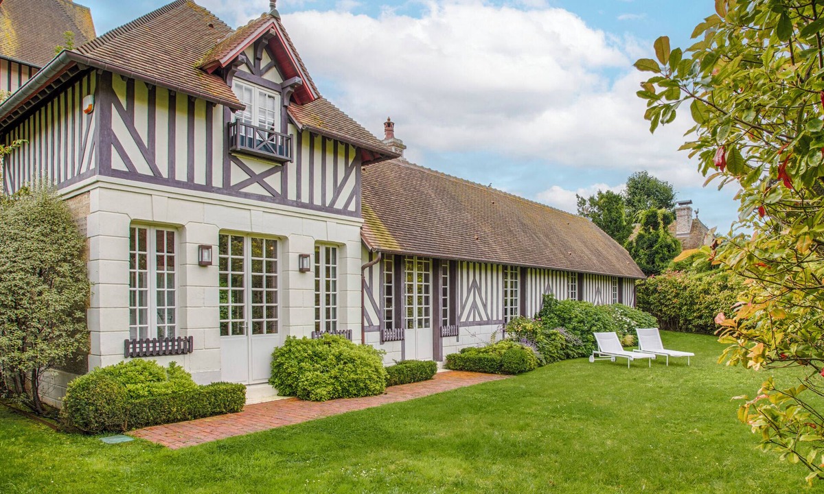 Deauville City Centre Villa | La Villa Éole - Deauville
