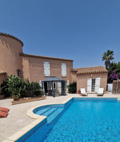 Bompas Villa | La Villa Catalane