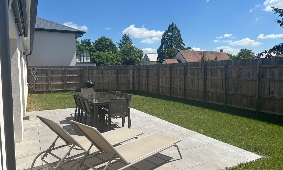 Vouvray House | La Villa Coquette