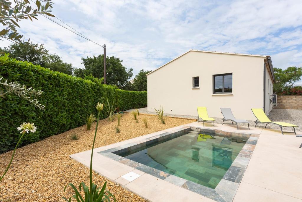 Saint-Victor-la-Coste House | La Villa d'Angèle - Villa climatisée avec piscine