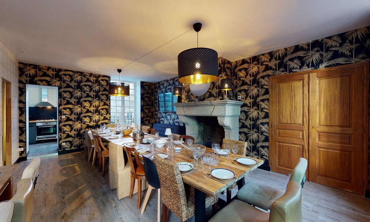 Villedieu-les-Poeles House | "La Villa du Paradis", fireplace, billiards