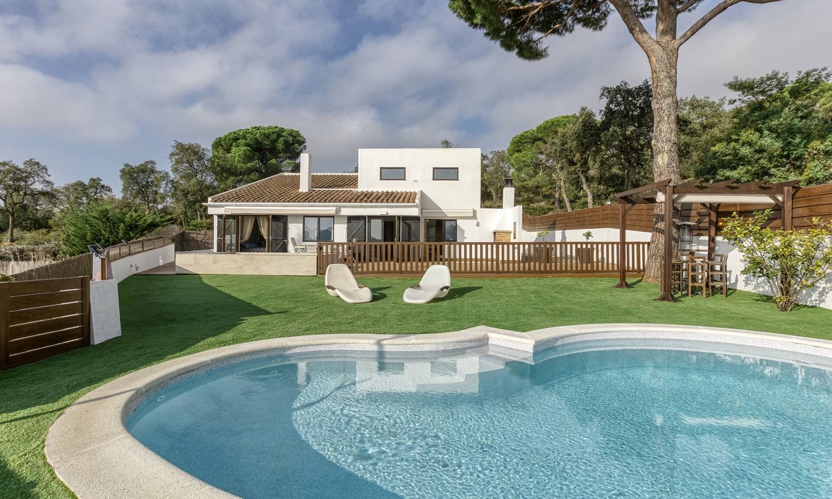 Santa Cristina de Aro Villa | La Villa de los Mares – Family Villa with Pool and Sea Views on the Costa Brava