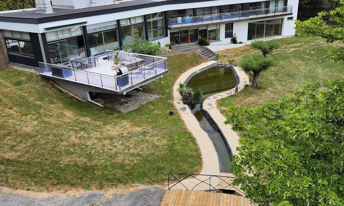 Saint-Planchers Villa | La Villa de Louis