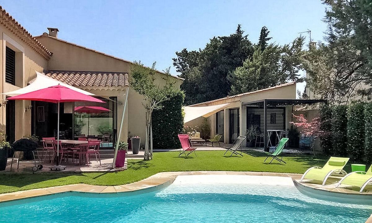 Rognonas House | La Villa De Sévigné