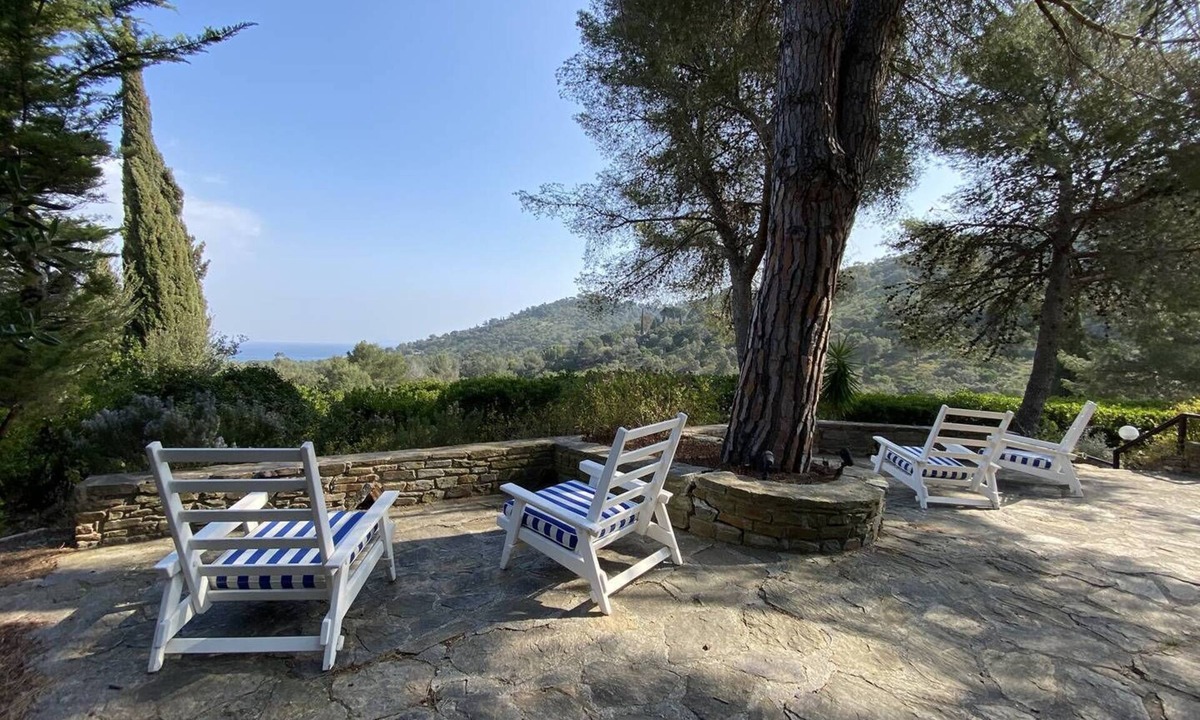 Cap Benat House | La Villa des Pins à Benat