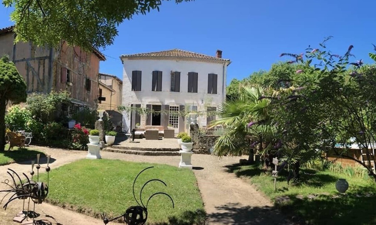 Labastide-dArmagnac Bed & Breakfast | La Villa des Remparts