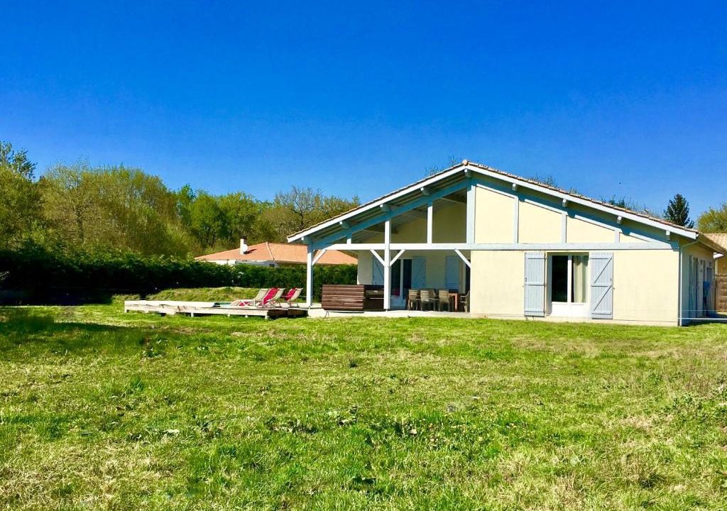Sainte-Eulalie-en-Born Villa | LA VILLA LANDAISE jacuzzi et piscine chauffée