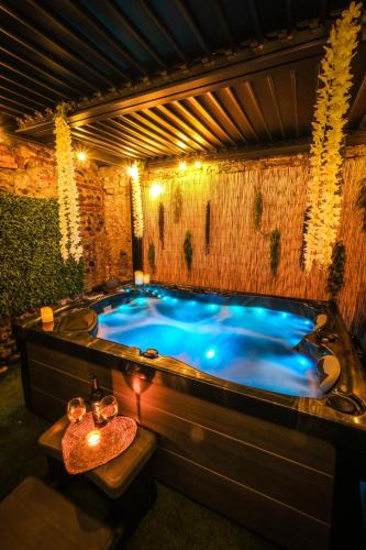 Pamiers Villa | La Villa Lova - Loveroom avec spa privatif à Pamiers