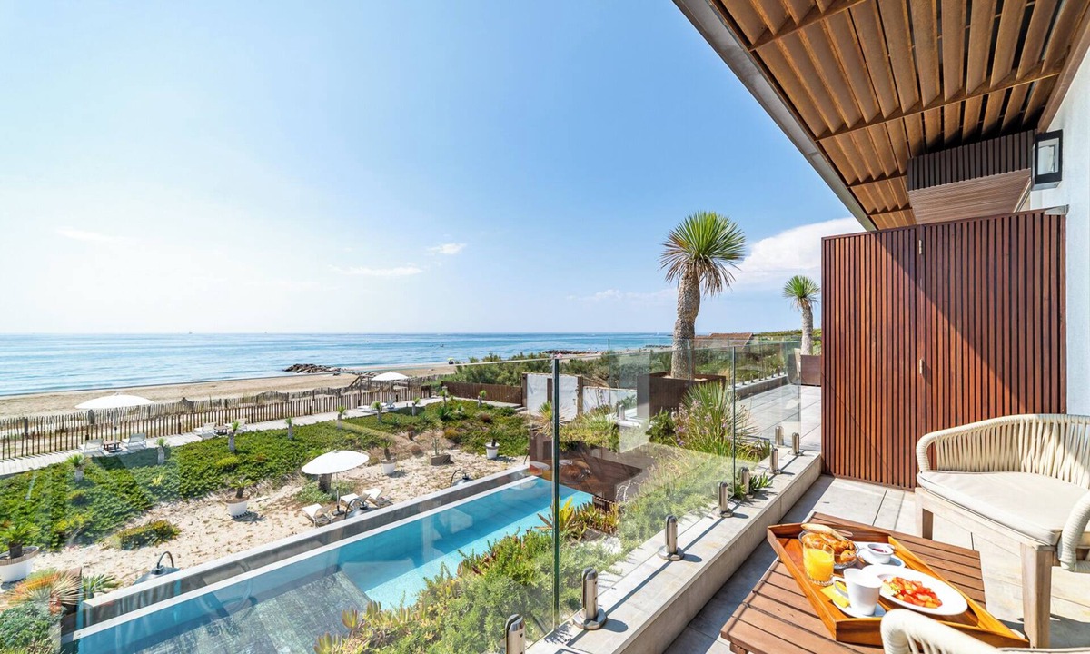 Frontignan Hotel | La Villa Miramar