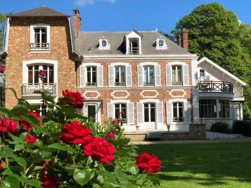 Forges-les-Bains Bed & Breakfast | La villa rochette