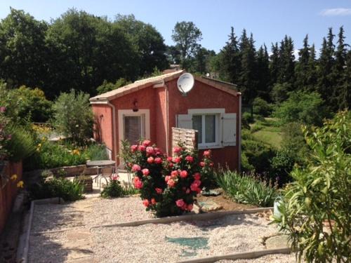 Ucel House | la Villa rouge Ardèche "le lavandin"