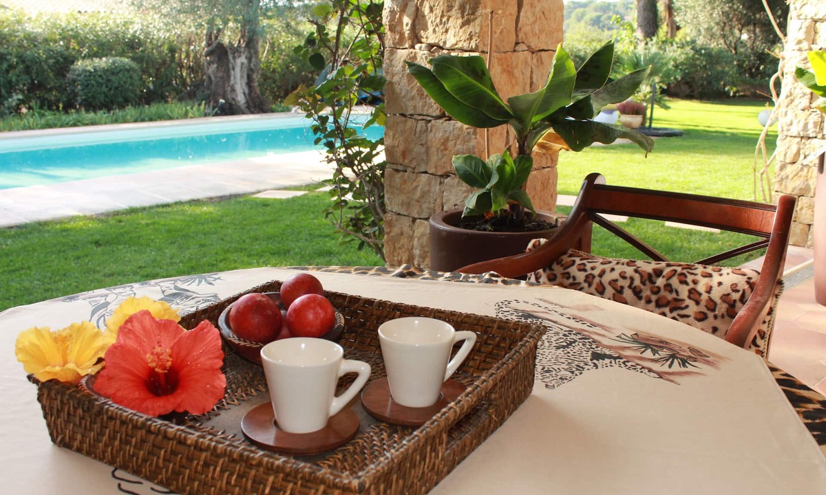 Antibes Bed & Breakfast | La Villa Topi