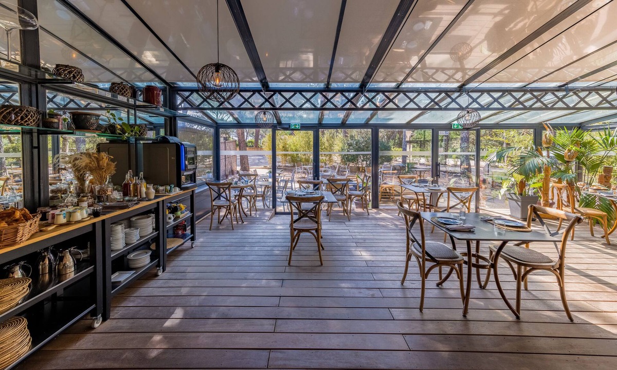 Aubais Hotel | La Villa Vicha, The Originals Relais