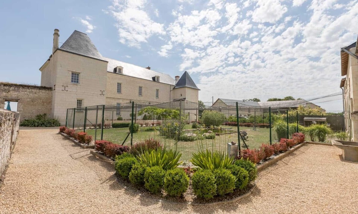 Lerne House | LA VOLIERE du Jardin des Oiseaux 3* with SPA and view of the Birds!