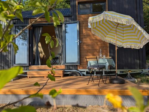 Senaillac-Latronquiere House | La Vue en Rose by Tiny Away