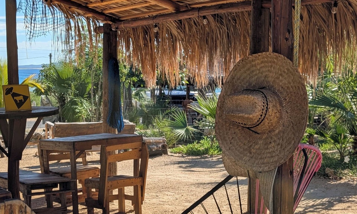 La Ventana RV Rental | La Window Glamping