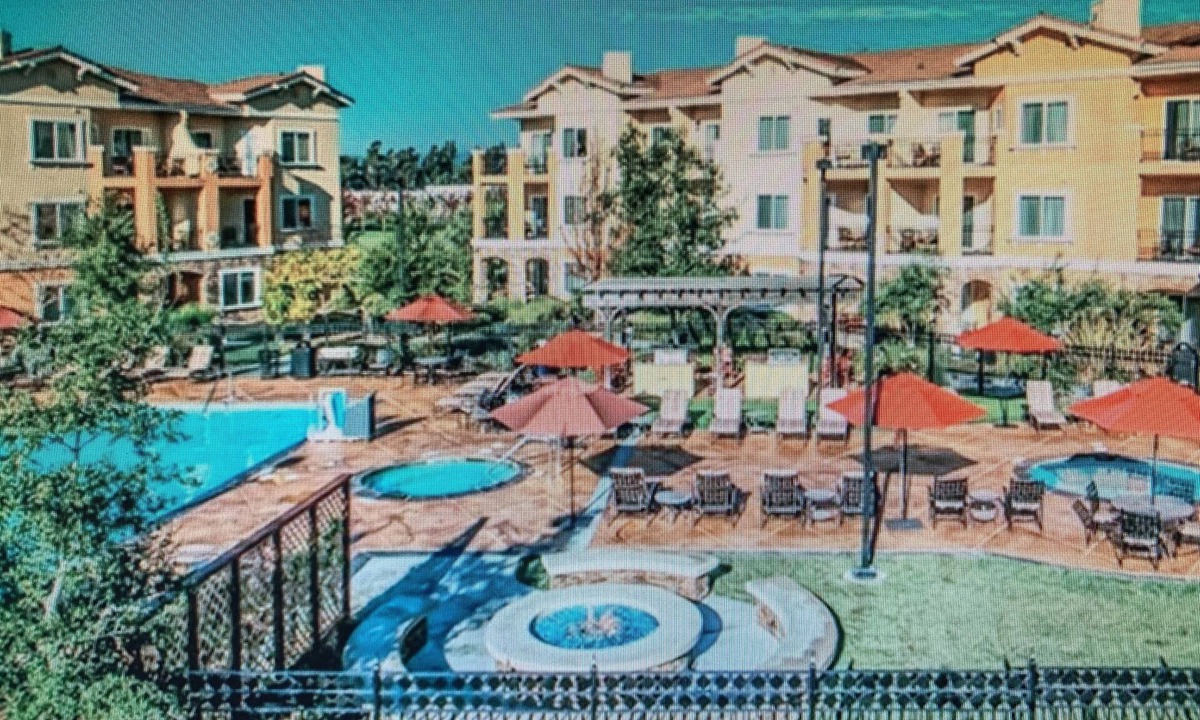 Napa Condo | Labor Day - Awesome 1 bd condo suite in Napa Valley. Free bottle of wine & more