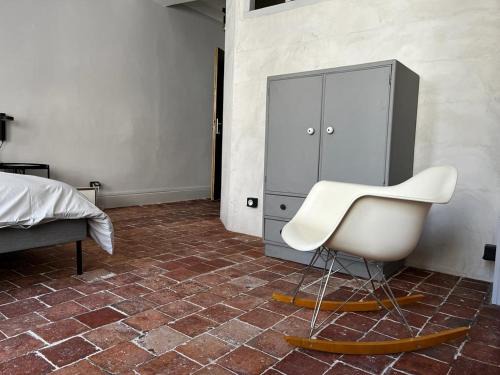 Lormes House | Laboutique