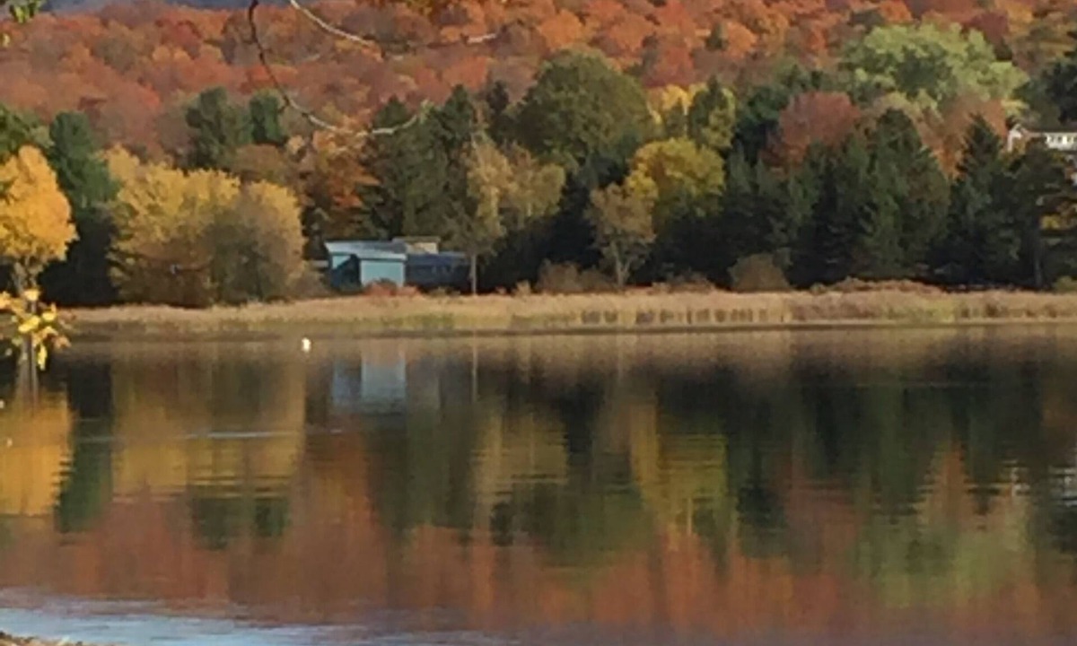 Lac-Brome House | Lac Brome Lakefront cottage