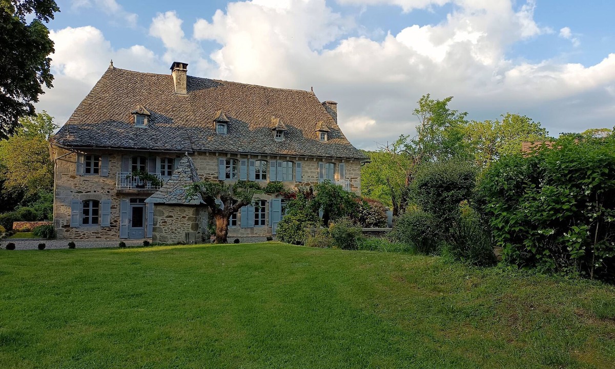 Chataigneraie Cantalienne House | Lacalmontie Manor