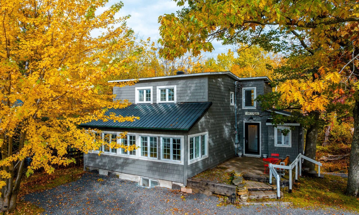 Lac-Brome House | lacbrome Chalet lake+Terrasse+BBQ+Hot-tub