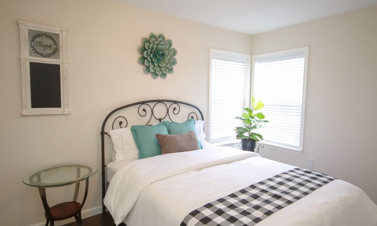 Southside House | Lackland AFB BMT Home - Easy Early Morning Access