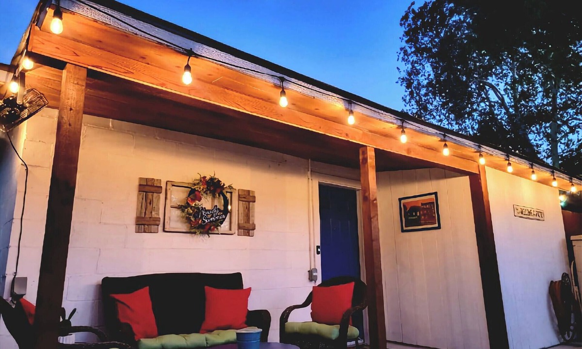 Southside Cottage | Lackland Private Hideout/Rodeo/Riverwalk 3.4 mi/ Trails/Riverside Golf ⛳️.