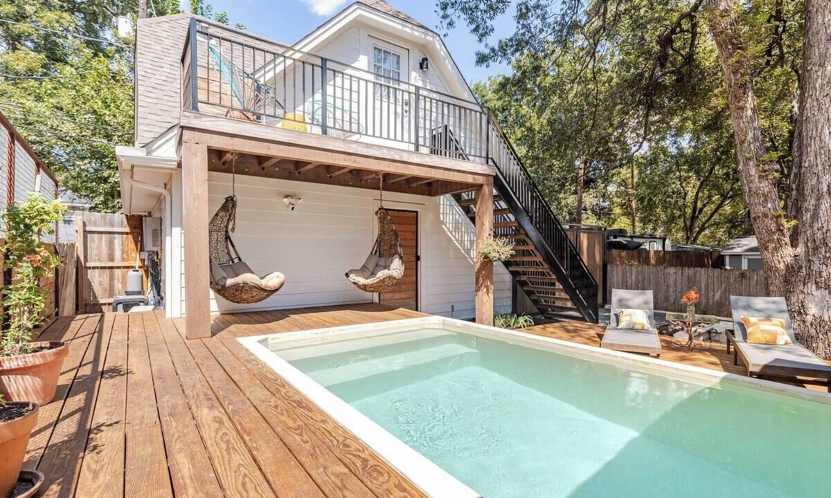 Holly Apartment | Lady Bird Lake Trail Guest House - Holly - Weekly Discount