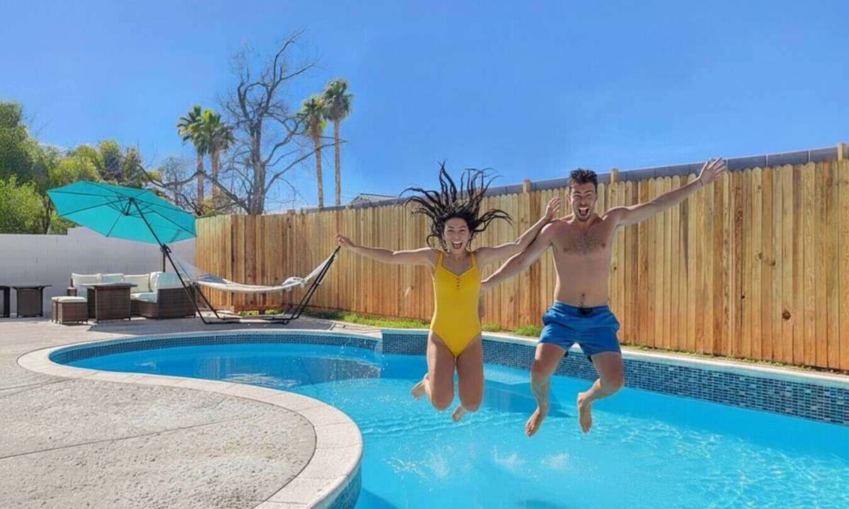 Charleston Preservation House | Lady Luck Oasis Large Pool Central Dogs Welcome