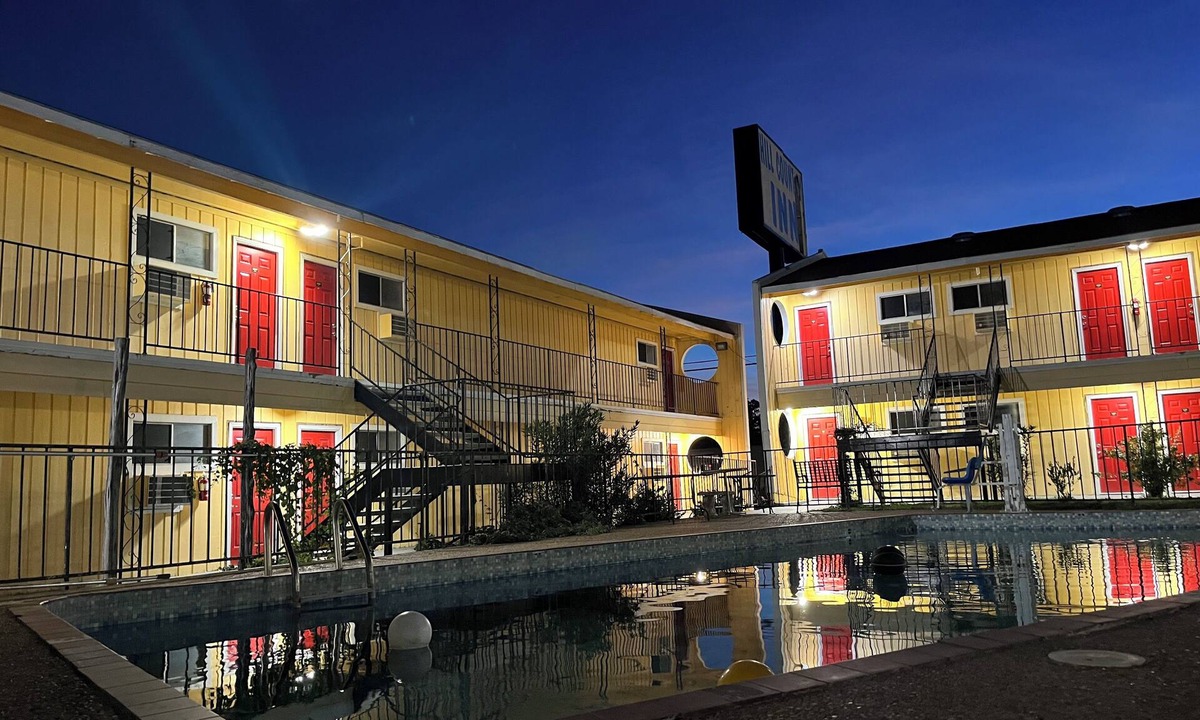 Johnson City Hotel | Ladybird Inn