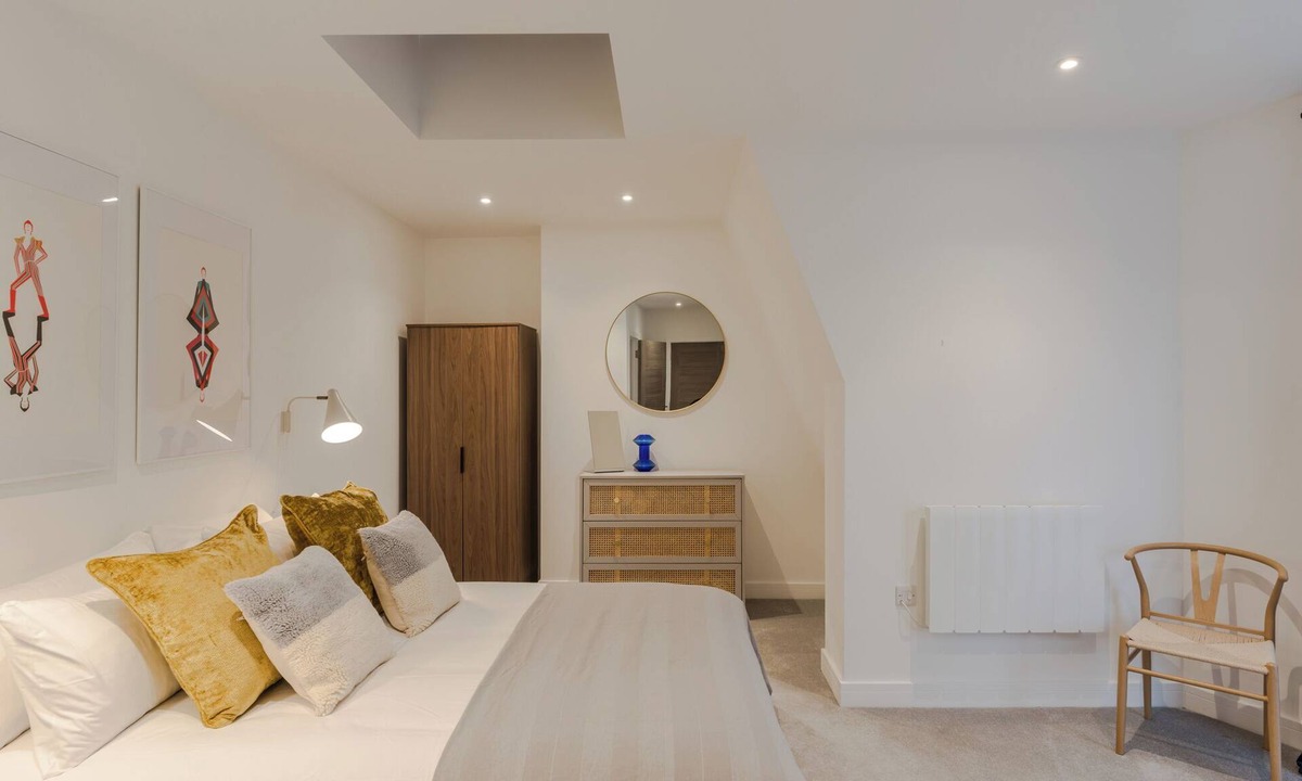 Ladywell Apartment | Ladywell 2 bd Flat - Fast WiFi | Smart TV | Modern