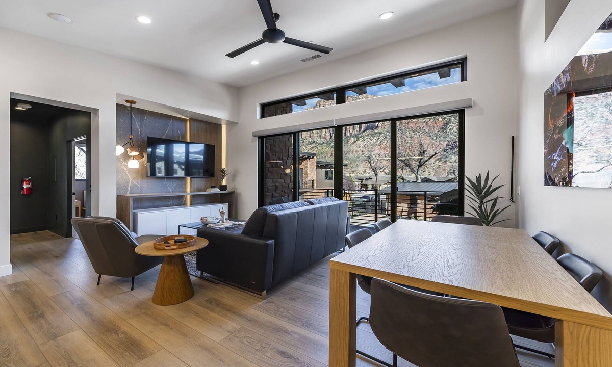 Zion National Park South Entrance Villa | LaFave-Luxury Villa at Zion: Weeping Rock