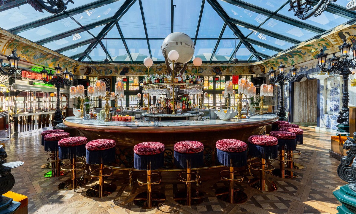 University Heights Hotel | Lafayette Hotel & Club