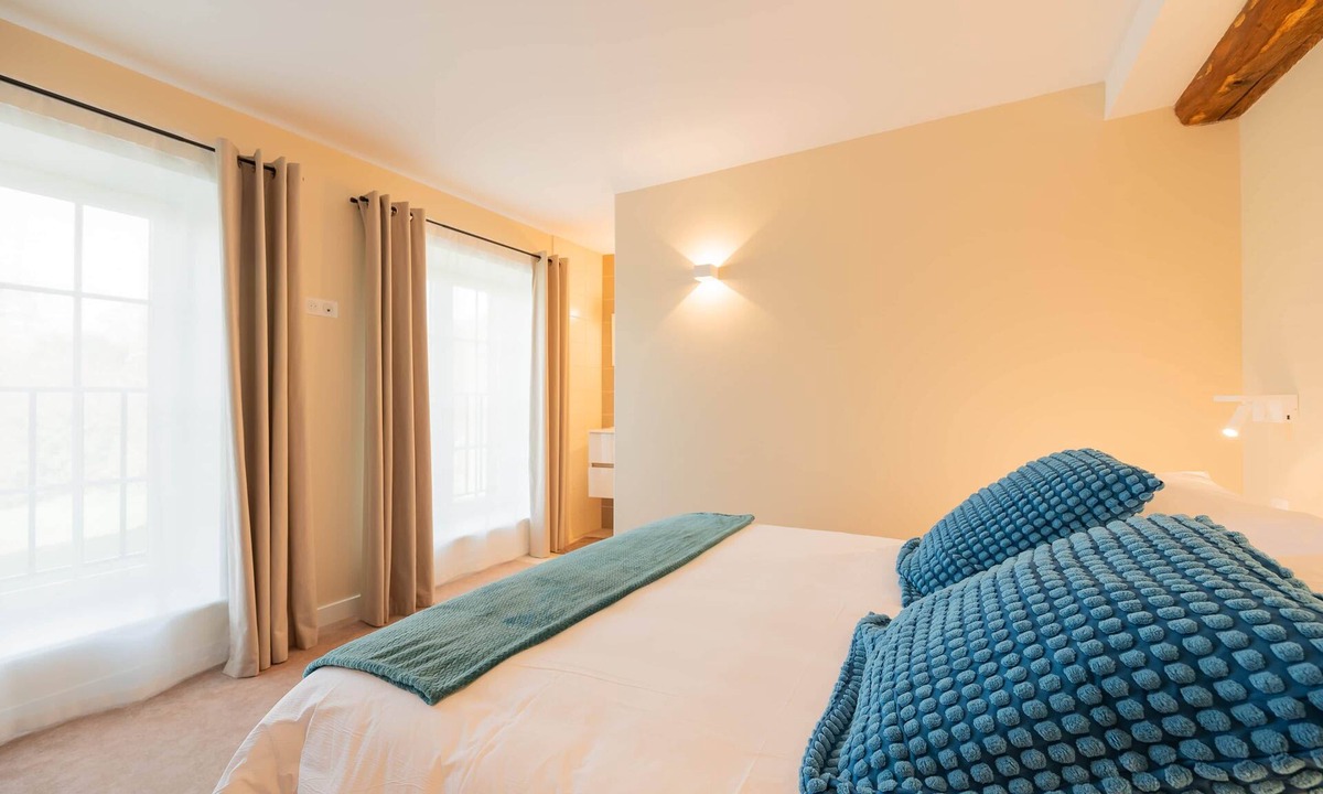 Douzy House | Laffrey bedroom