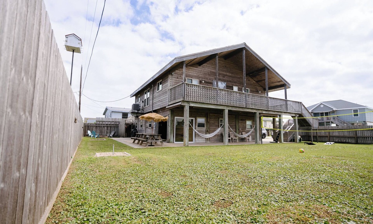 Jamaica Beach House | Lafitte's Hideout Jamaica Beach