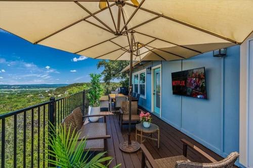 Lago Vista House | Lago Luxury Retreat - Sunset Views of Lake Travis