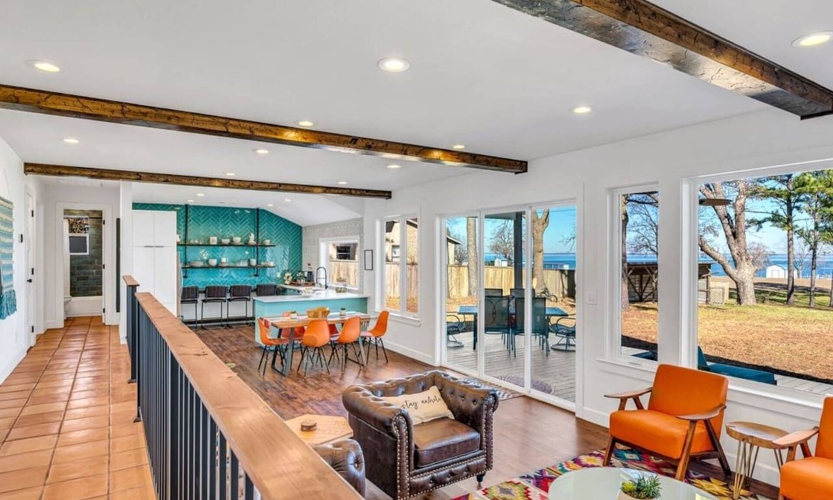 Wills Point House | Lago Vista- Waterfront | Kayaks | Views!