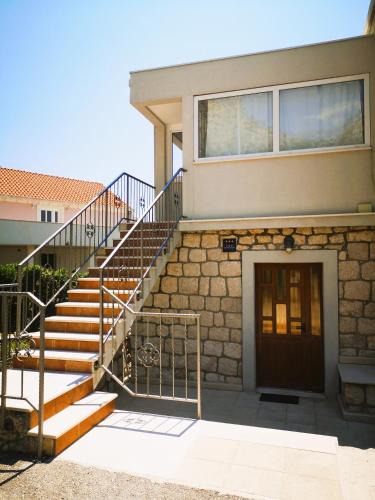 Plat Apartment | Laguna Apartment
