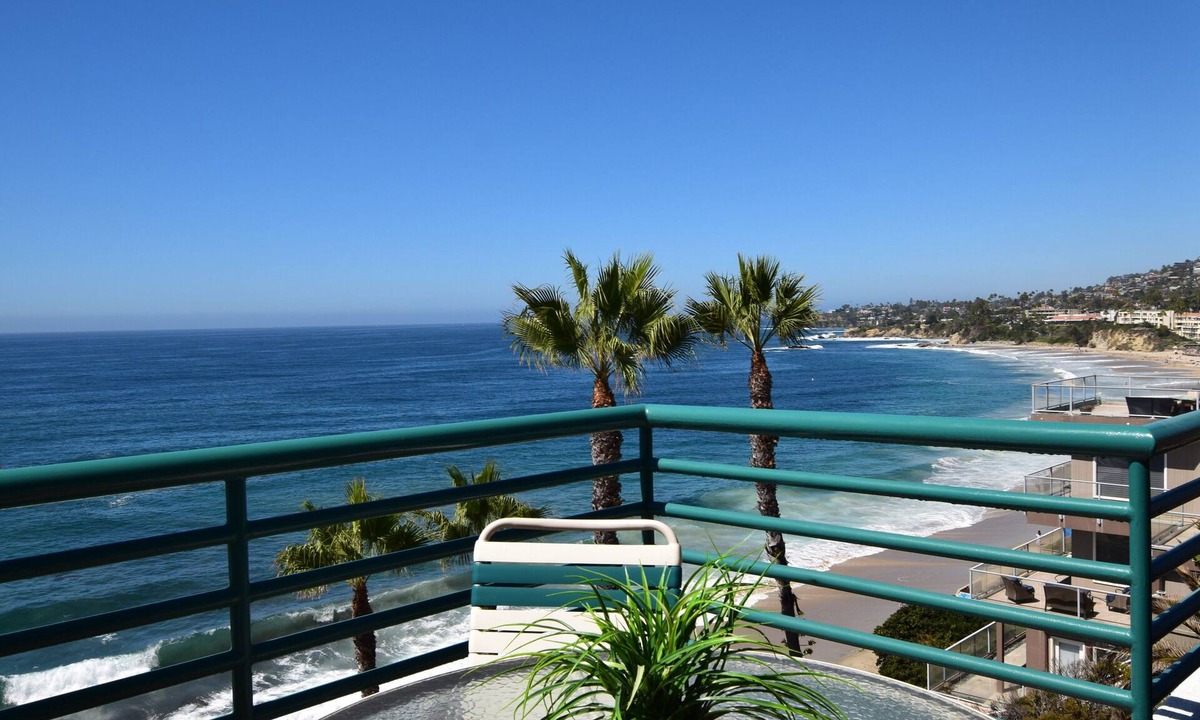 Laguna Beach Resort | Laguna Surf