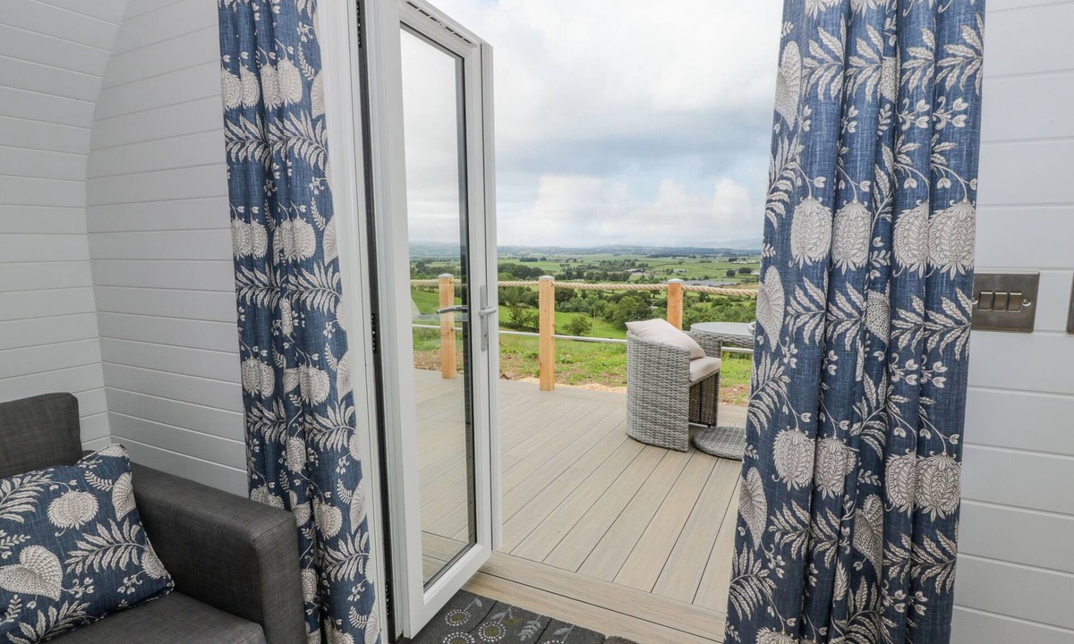 Lochmaben Cottage | Laird Lodge 2