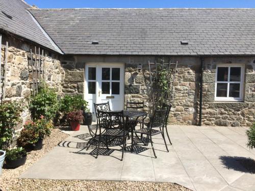 Maud House | LAIRDS COTTAGE