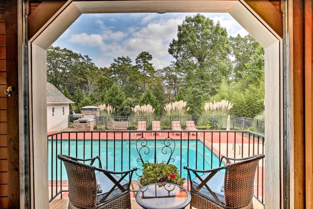 Cartersville Apartment | Lake Allatoona Area Studio with Pool and Views!