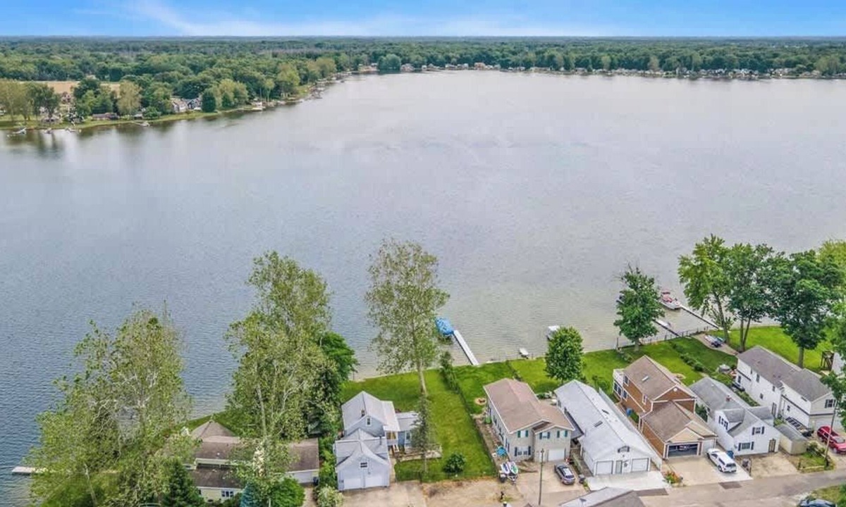 Portage House | Lake and Lodge By Kzoobnb