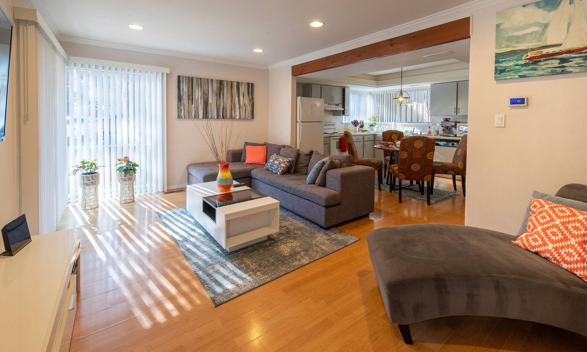 Incline Village Condo | Lake and Mountain Escape
