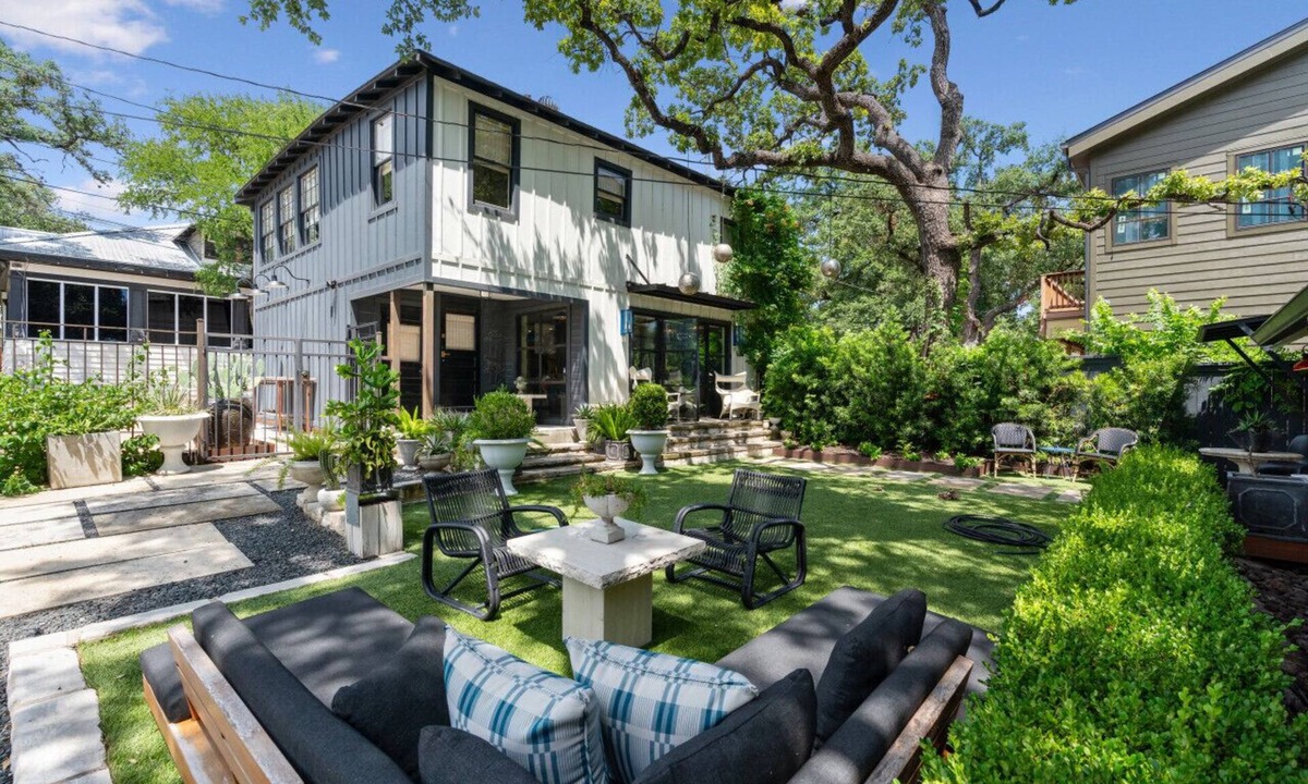 Westfield House | Lake Austin Retreat w/Outdoor Dinning Event Space