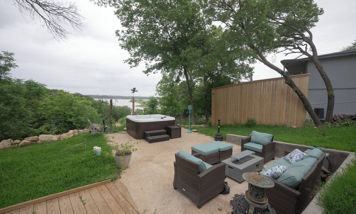 Temple House | Lake Belton Boho Escape - ADA Ramps + RV Parking